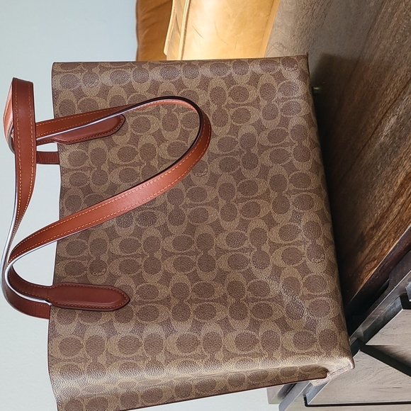 Coach Tote in signature Canvas, brass/tan/rust - Picture 6 of 6